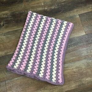 43 X 37 Handmade crochet 🧶 Baby Blanket.